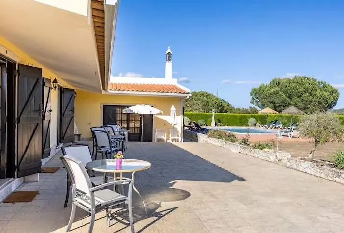 Affittacamere Quinta Aves - Double Bedroom 1 Odiáxere